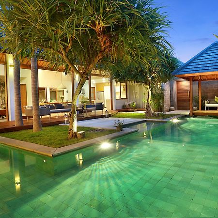 Villa Odyssey Seminyak Exterior foto